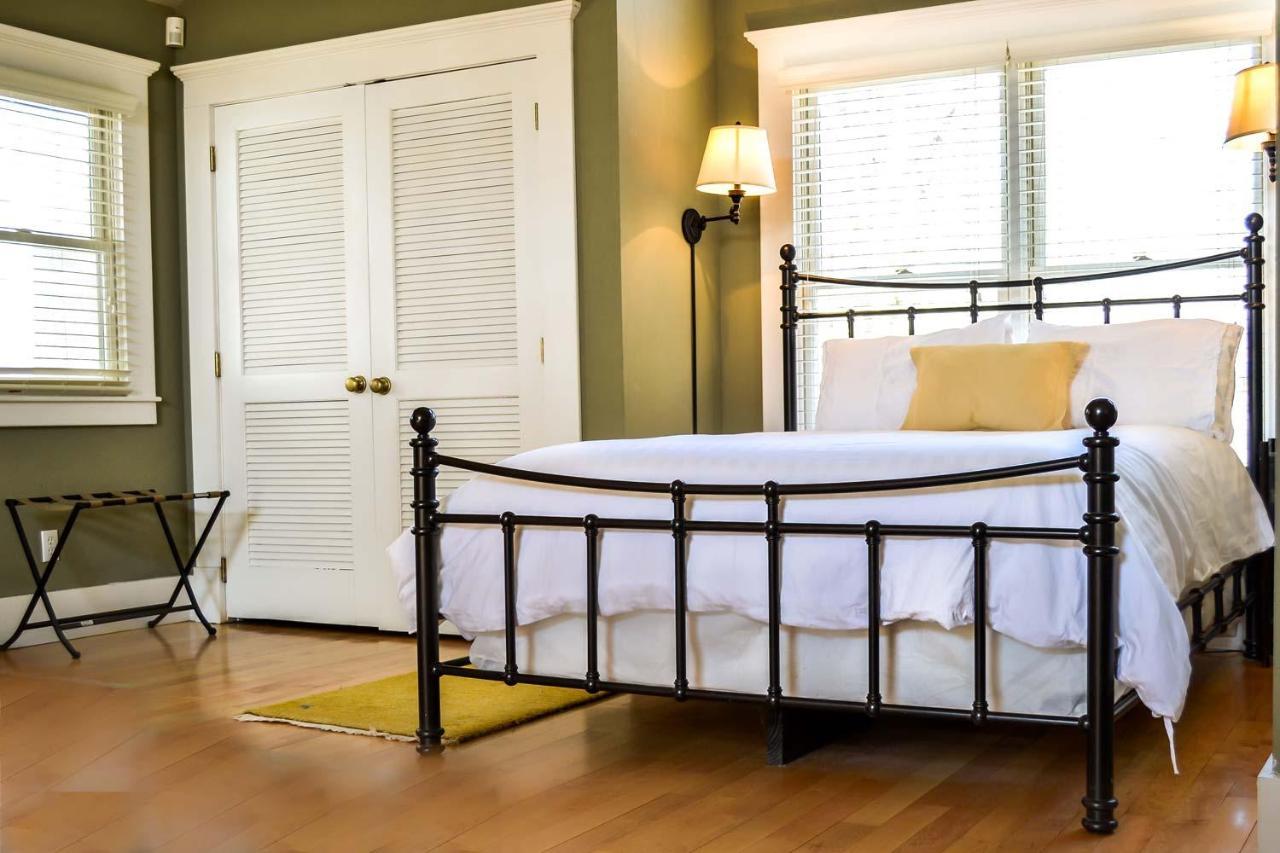 פאייטוויל Dickson Street Bed & Breakfast מראה חיצוני תמונה